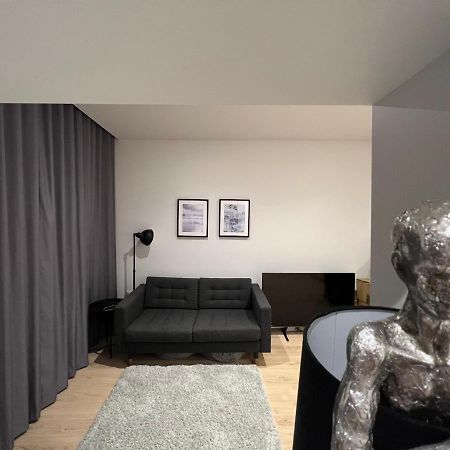 London Heathrow Airport Apartment Voyager House Terminal 12345 - Ev Electric And Parking Available Hillingdon Buitenkant foto