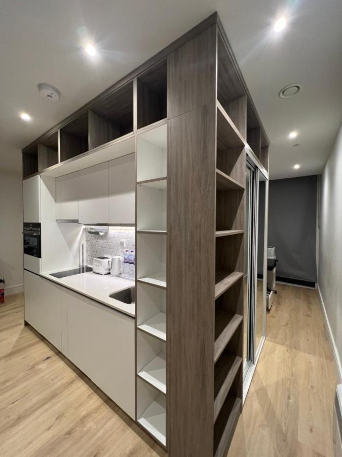 London Heathrow Airport Apartment Voyager House Terminal 12345 - Ev Electric And Parking Available Hillingdon Buitenkant foto