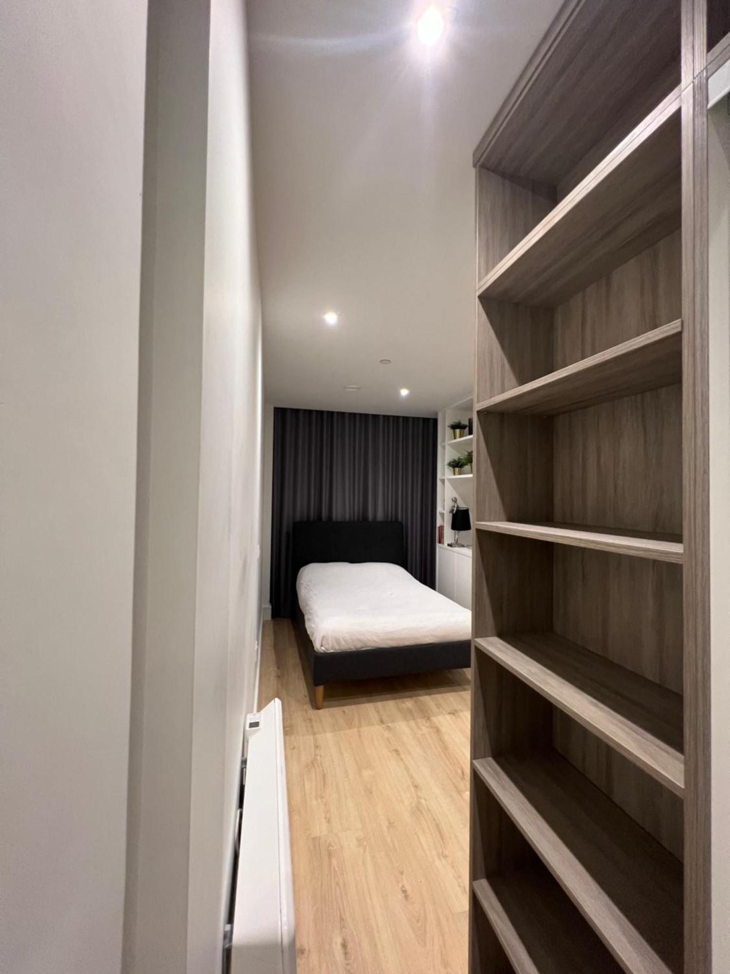 London Heathrow Airport Apartment Voyager House Terminal 12345 - Ev Electric And Parking Available Hillingdon Buitenkant foto