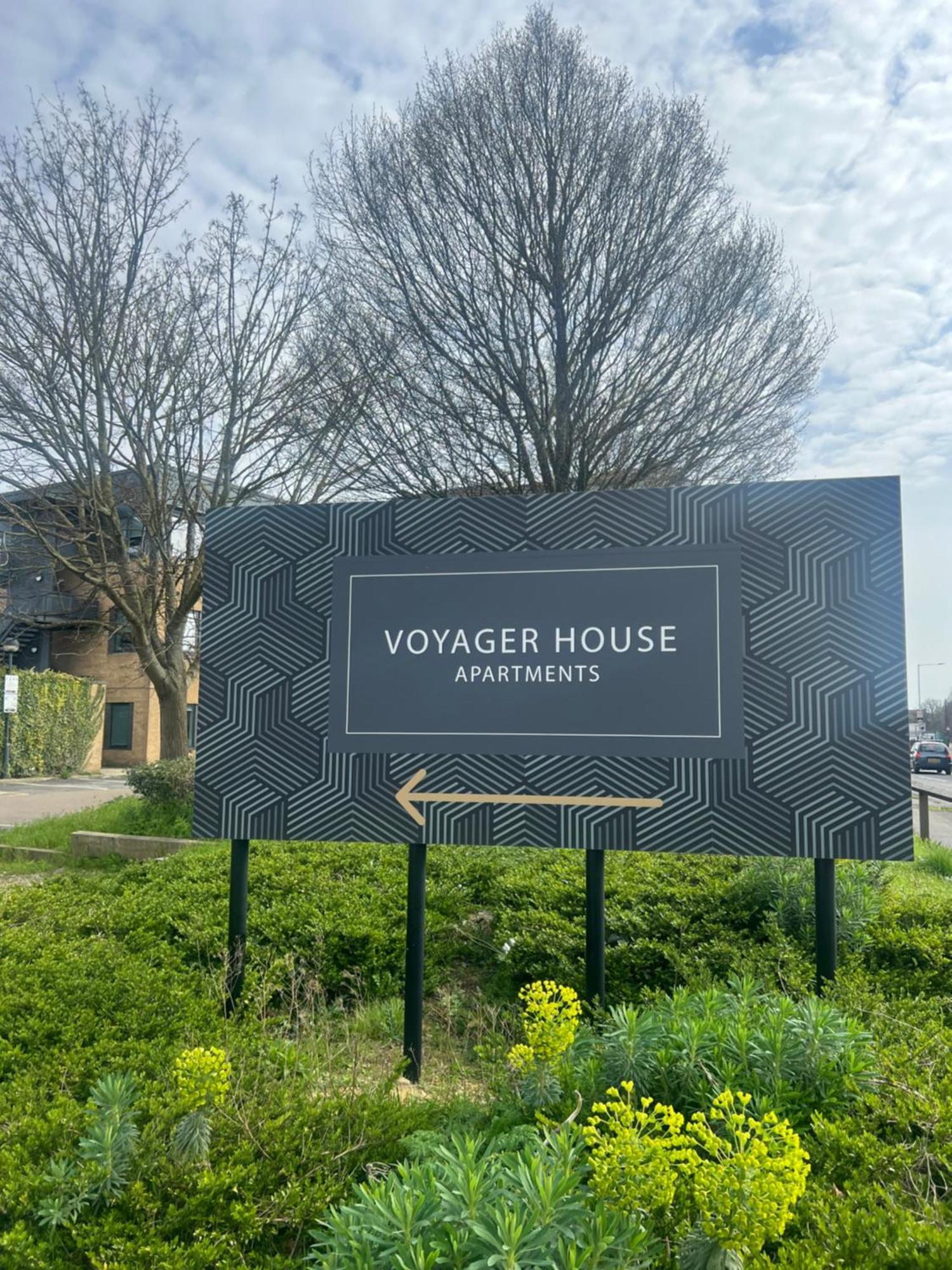 London Heathrow Airport Apartment Voyager House Terminal 12345 - Ev Electric And Parking Available Hillingdon Buitenkant foto